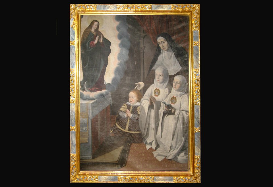 Ana Garcia ofreciendo a sus hijos
